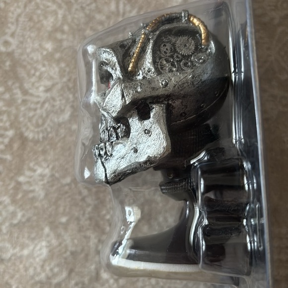 Brand New Silver Skull Skeleton Novelty Shift Knob or Dash Topper Hand-Painted - Picture 6 of 13